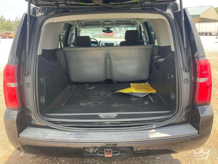 2020-chevrolet-tahoe-image-21