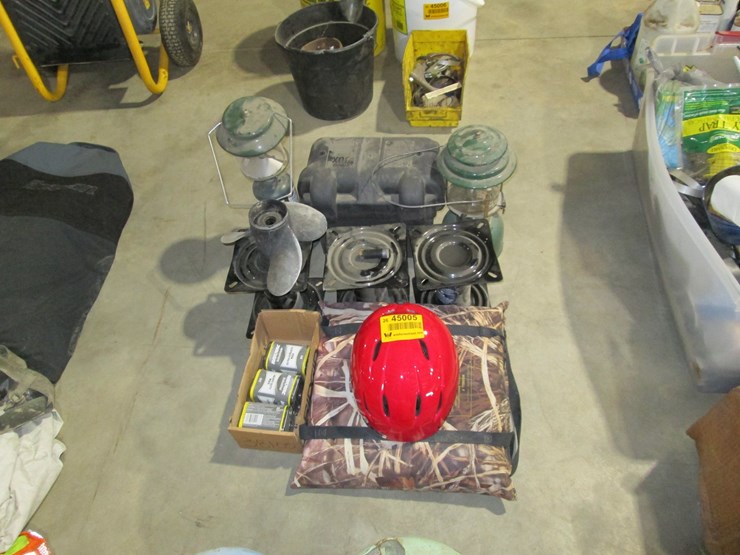 #45005-•-lot-of-sporting-good-items-inv#45005-image-2