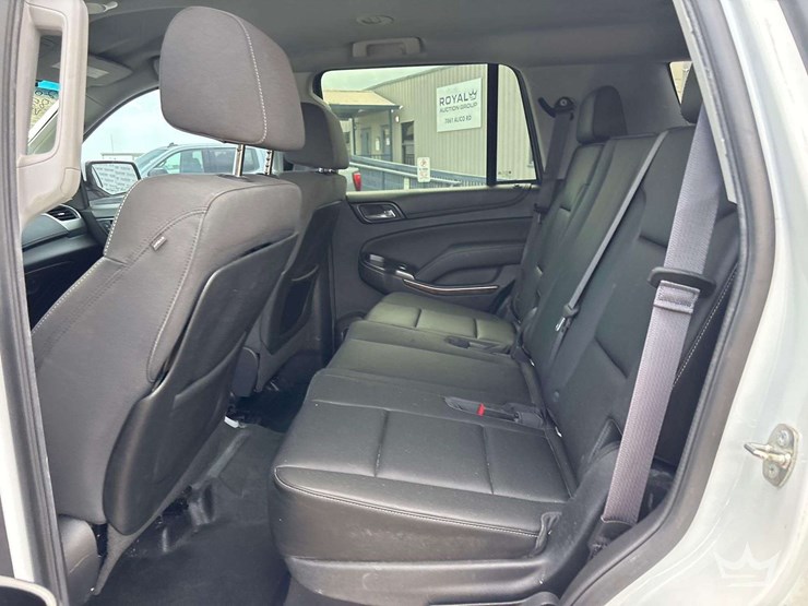 2015-chevrolet-tahoe-image-19