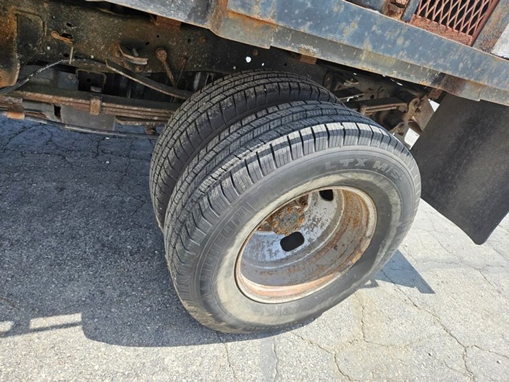 2013-ford-f350-image-32