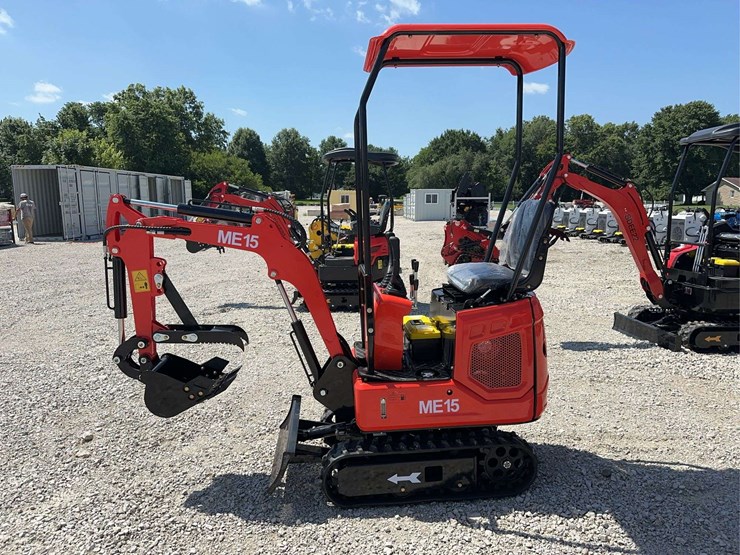 2026-miva-me15-mini-excavator-image-2
