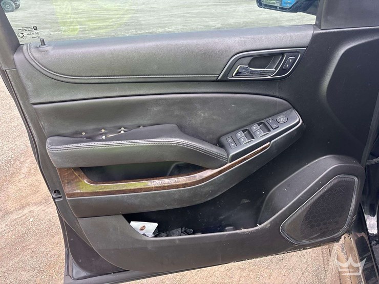 2020-chevrolet-tahoe-image-9