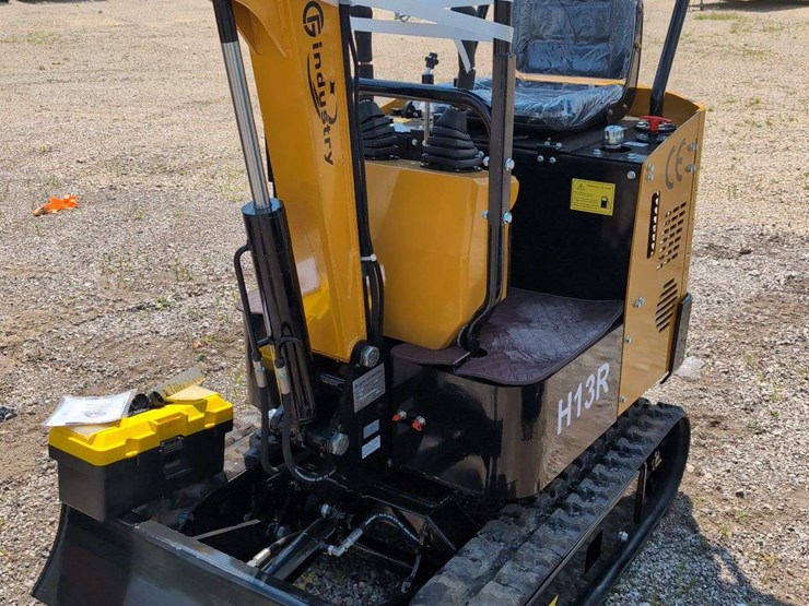 cfg-industries-mini-excavator---h13r-image-3