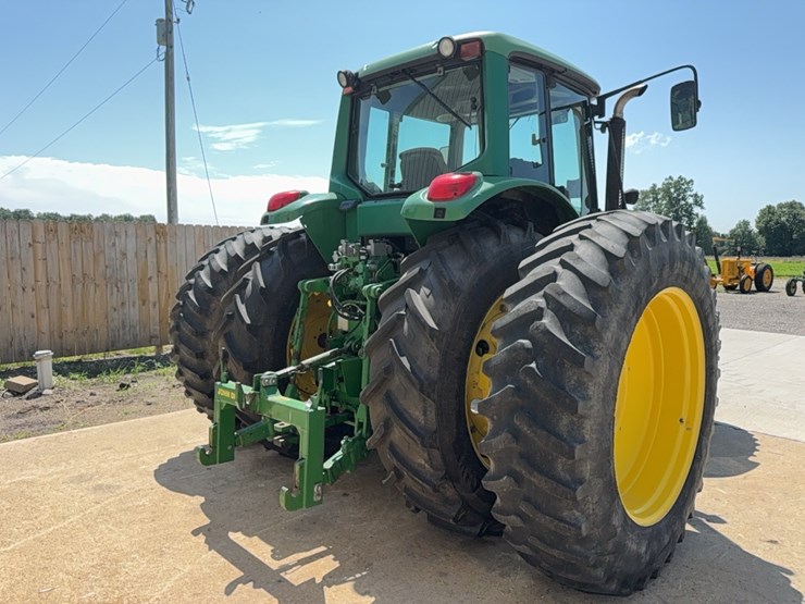 john-deere-7520-image-7