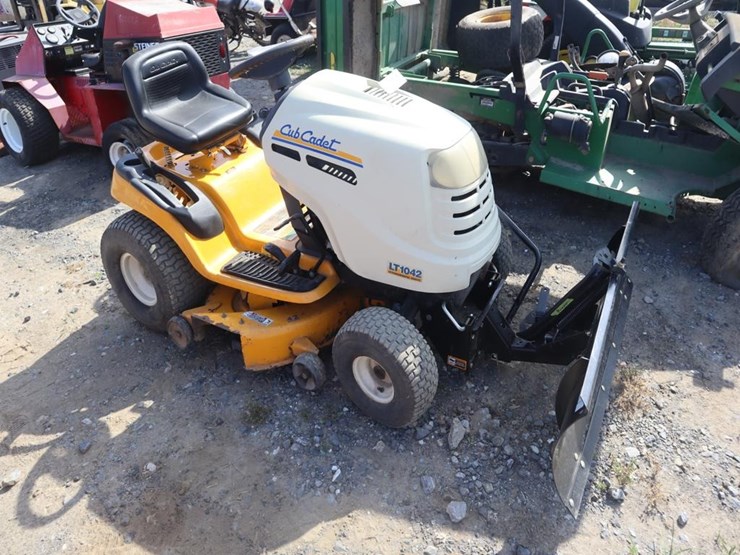 cub-cadet-lt1042-image-2