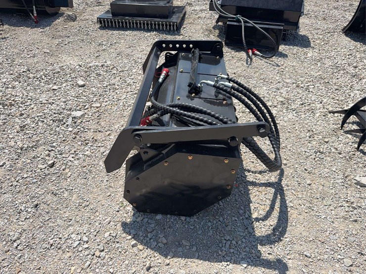 hydraulic-brush-cutter-attachment-for-mini-skid-steer-image-2