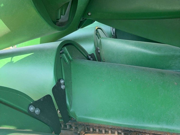 2018-john-deere-12-image-25