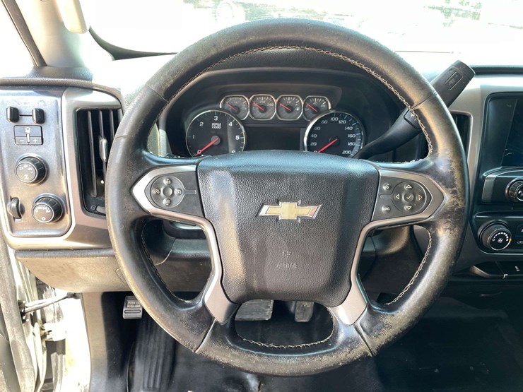 2016-chevrolet-silverado-3500-image-12