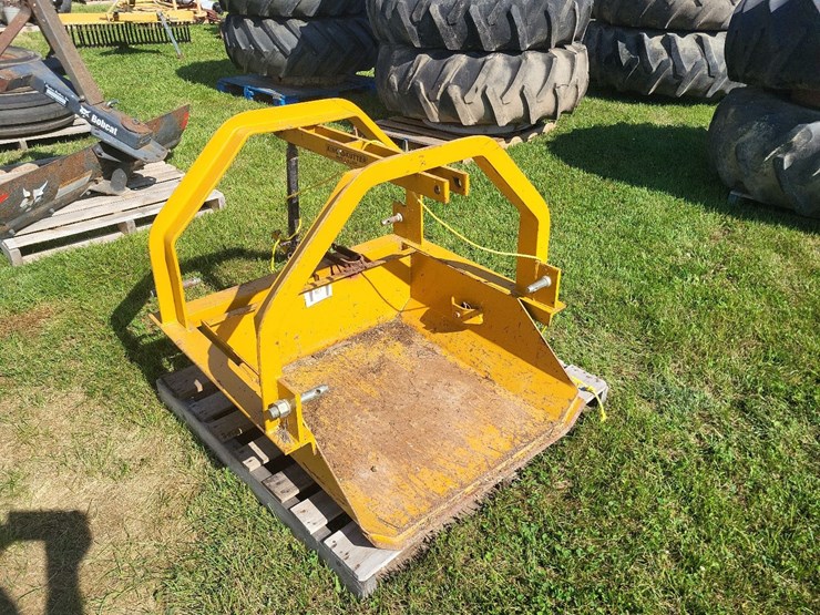 king-kutter-30"-3pt-hitch-scoop-image-7