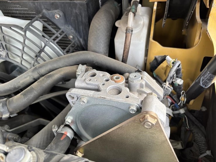 2016-caterpillar-2c6000-image-29
