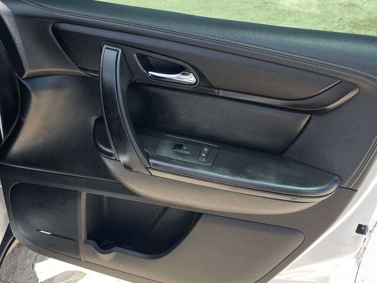 2016-chevrolet-traverse-image-17