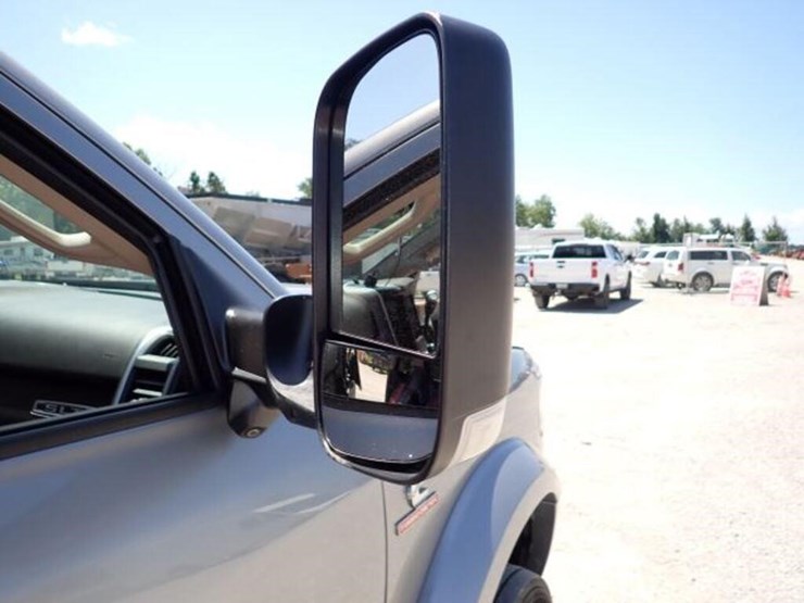 2022-dodge-ram-5500-image-54