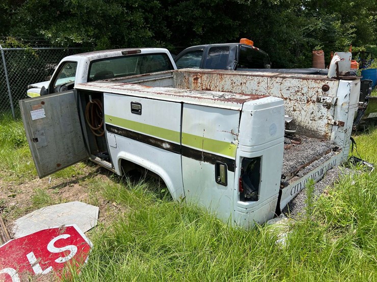 1997-gmc-2500-image-2