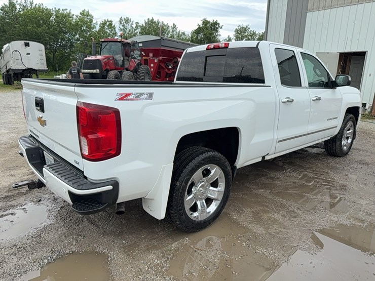 2016-chevrolet-silverado-ltz-image-6