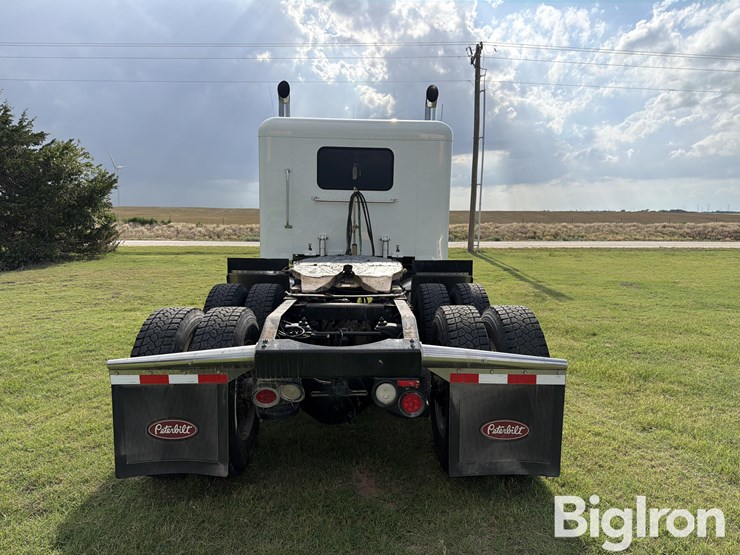 2015-peterbilt-388-image-6