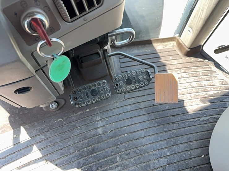 john-deere-7520-image-41