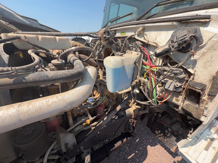 1995-ford-l9000-image-34