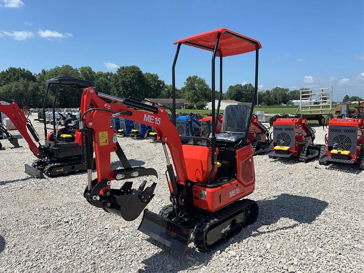 2026-miva-me15-mini-excavator-image-1