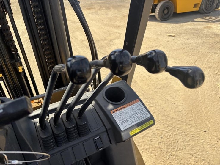 2015-caterpillar-2c6500-image-28