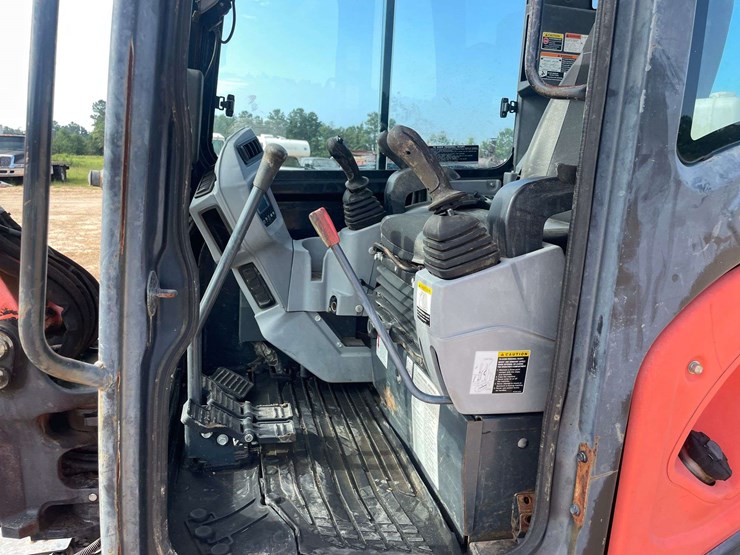 2014-kubota-kx040-4-image-13