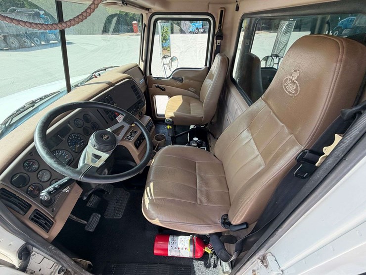 2006-mack-granite-ct713-image-23