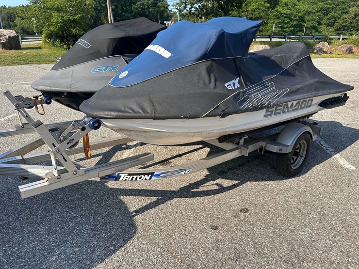 2007-sea-doo-gtx-4-tec-jet-ski,-2006-sea-doo-gtx-4-tec-jet-ski,-w/2017-triton-dual-ski-trailer-image-10