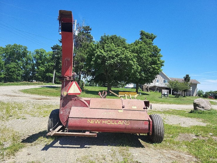 new-holland-890-image-4