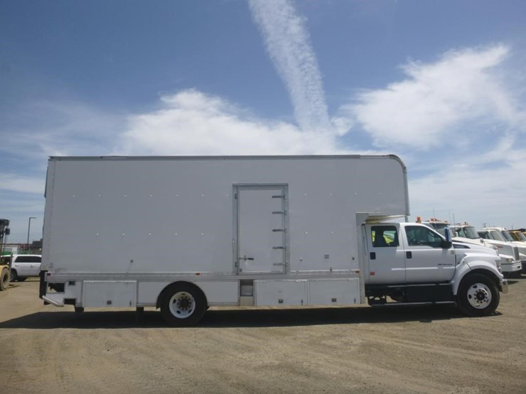 2016-ford-f650-xlt-image-7