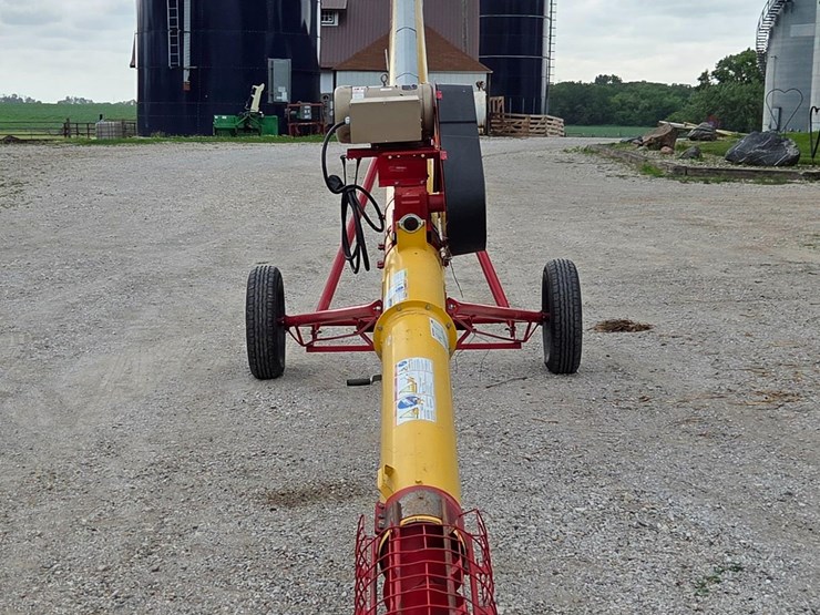 2020-westfield-wr-100-31-auger-image-2