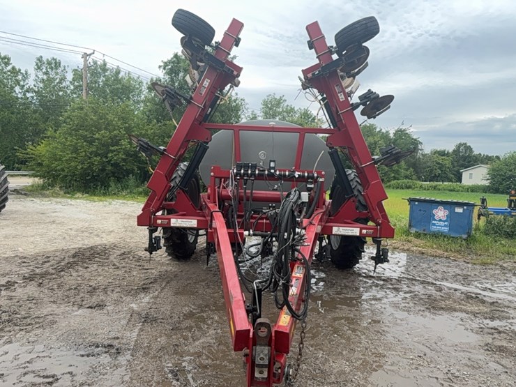 case-ih-2800-image-2
