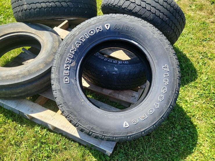 (4)-275/65r18-tires,-(1)-9.5l-15-tire-image-13