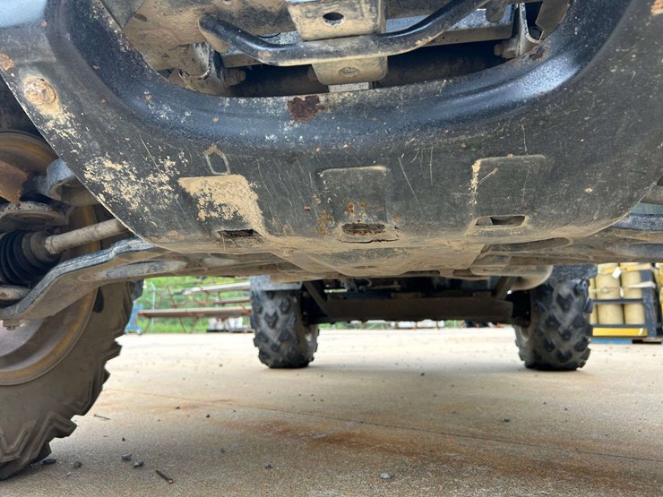 2011-john-deere-gator-image-19
