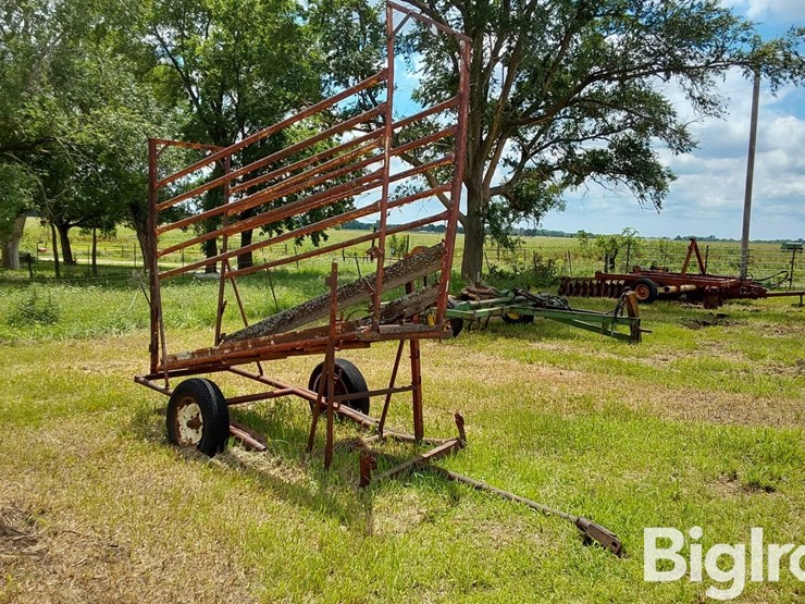 10'-portable-loading-chute-image-3