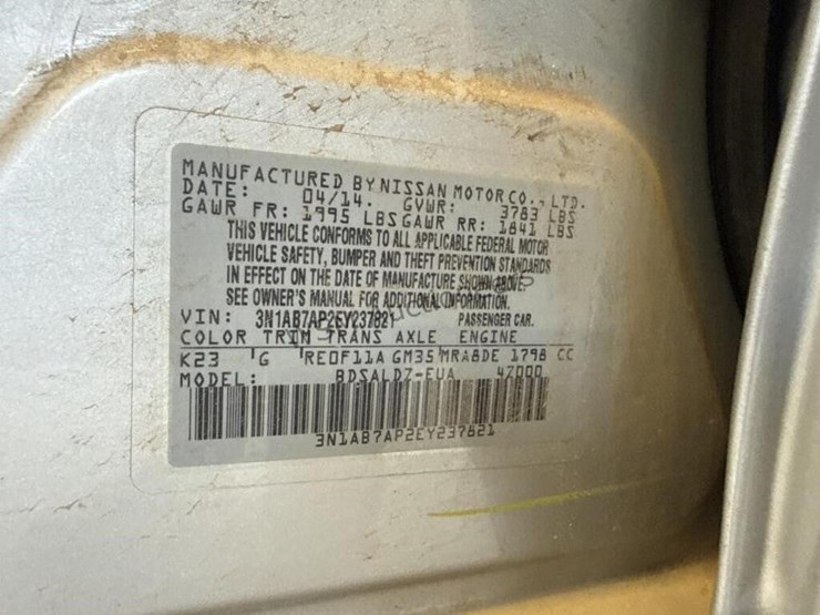 2014-nissan-sentra-sv-sdn-image-14