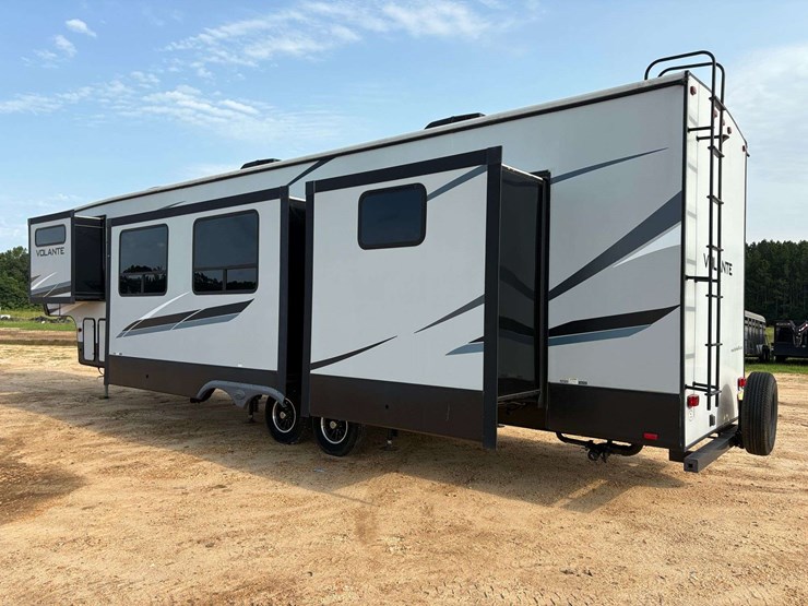 2021-keystone-volante-40'-5th-wheel-travel-trailer-image-2