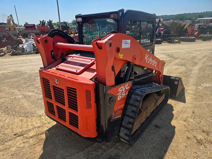 kubota-svl65-2-image-9