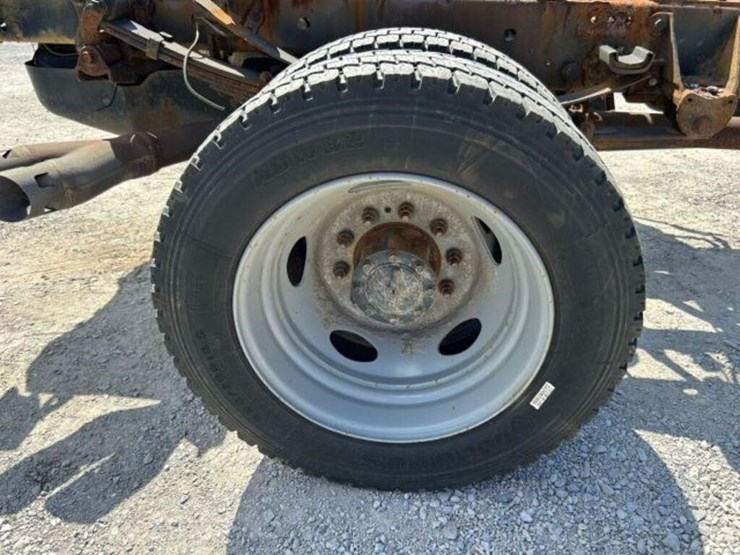 2016-ford-f550-xl-image-39