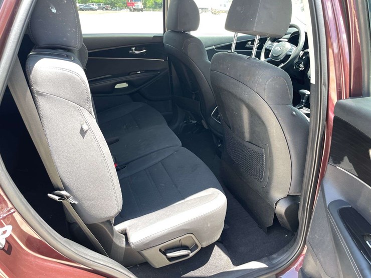 2019-kia-sorento-image-16