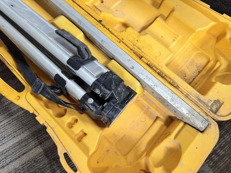 laser-stand-&-measuring-stick-image-2