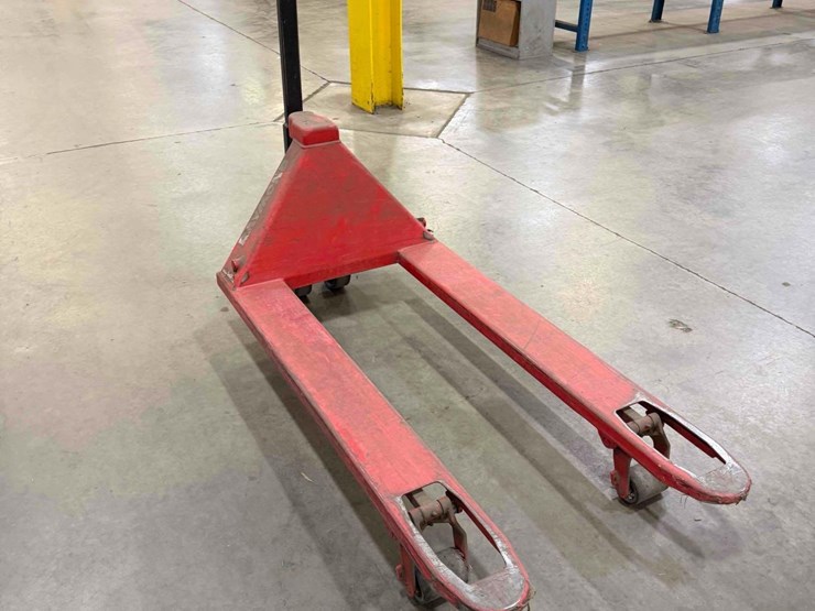 manual-pallet-jack-image-3