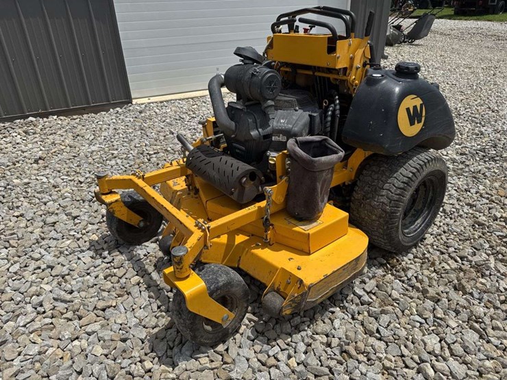 wright-stand-on-zero-turn-mower-image-1