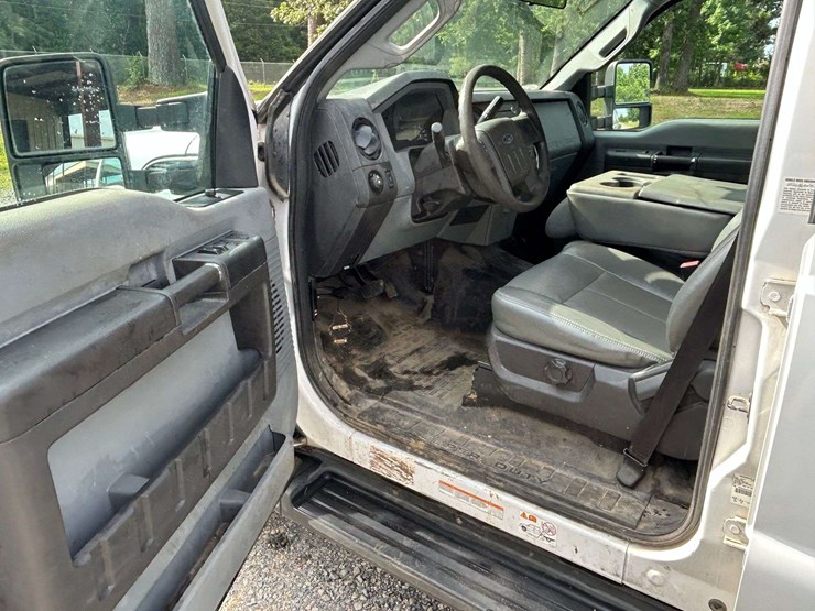 2014-ford-f450-image-19