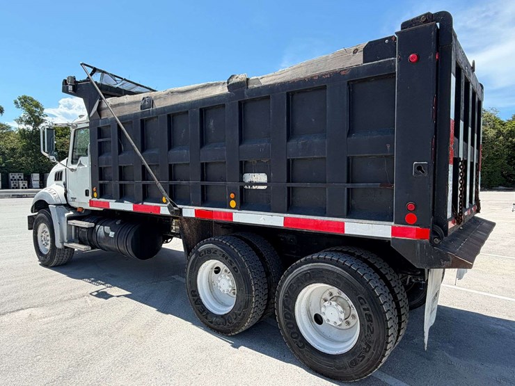 2006-mack-granite-ct713-image-5