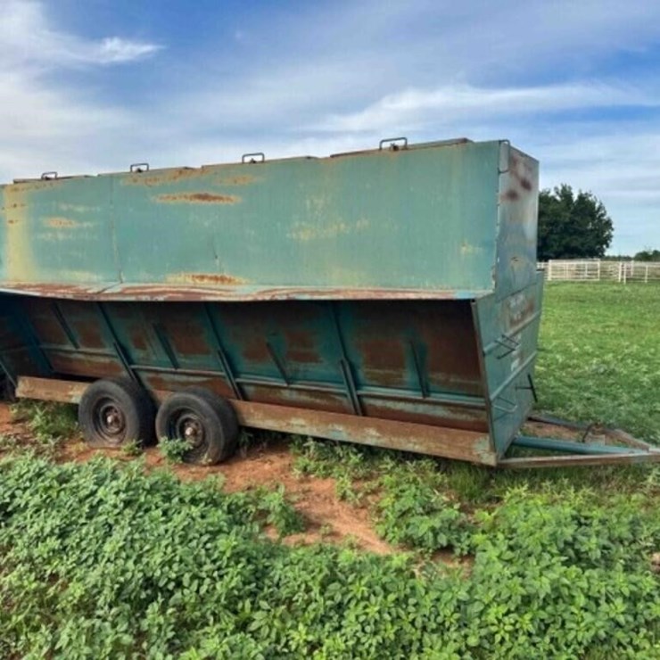 16' OKLAHOMA PRIDE PORTABLE FEEDER