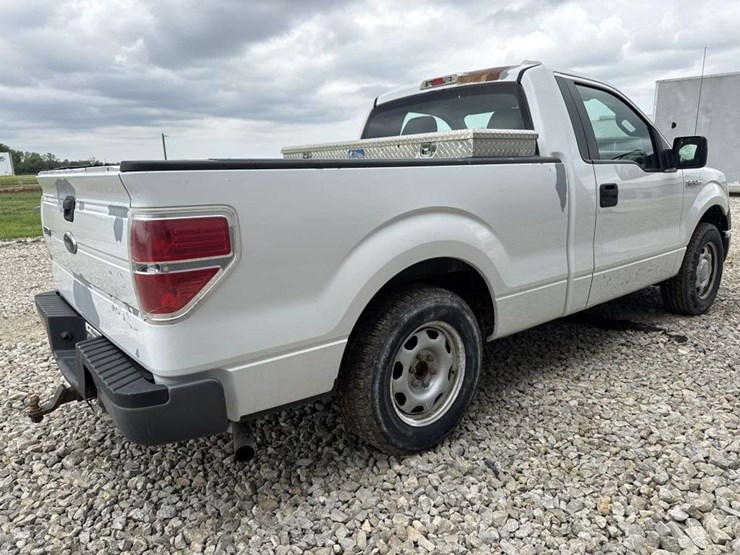 2009-ford-f150-xl-image-4