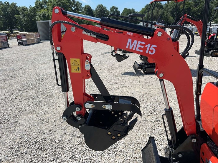 2026-me15-mini-excavator-image-7
