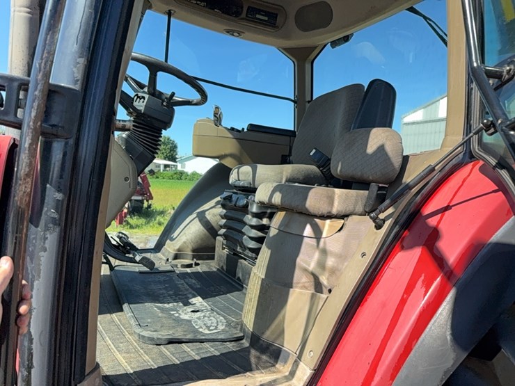 2004-case-ih-mx230-image-34