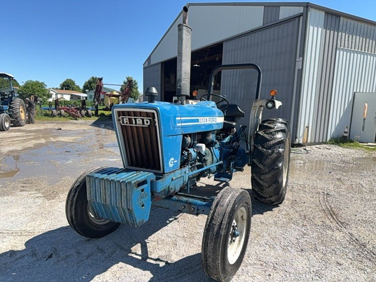 1977-ford-5600-image-2