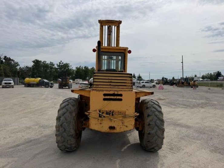 lift-king-4x4-rough-terrain-forklift-image-4