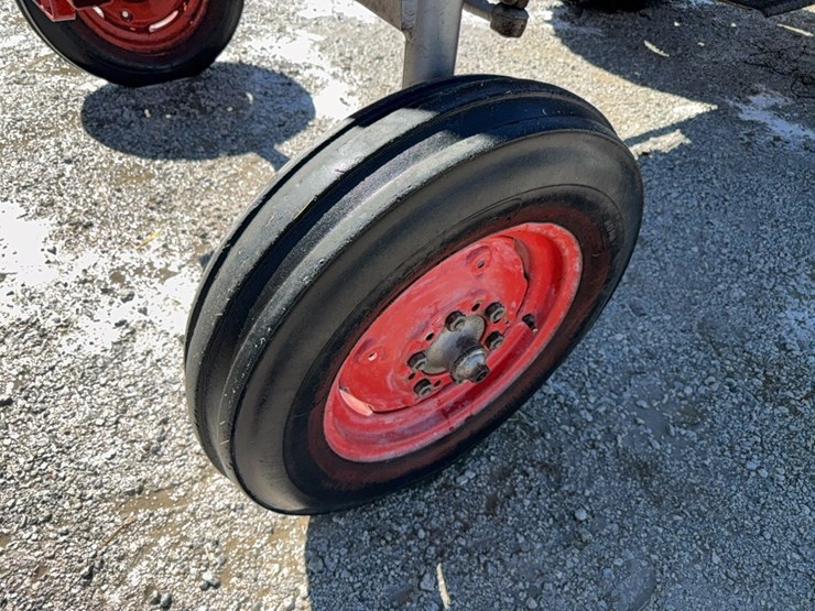 massey-ferguson-65-image-16
